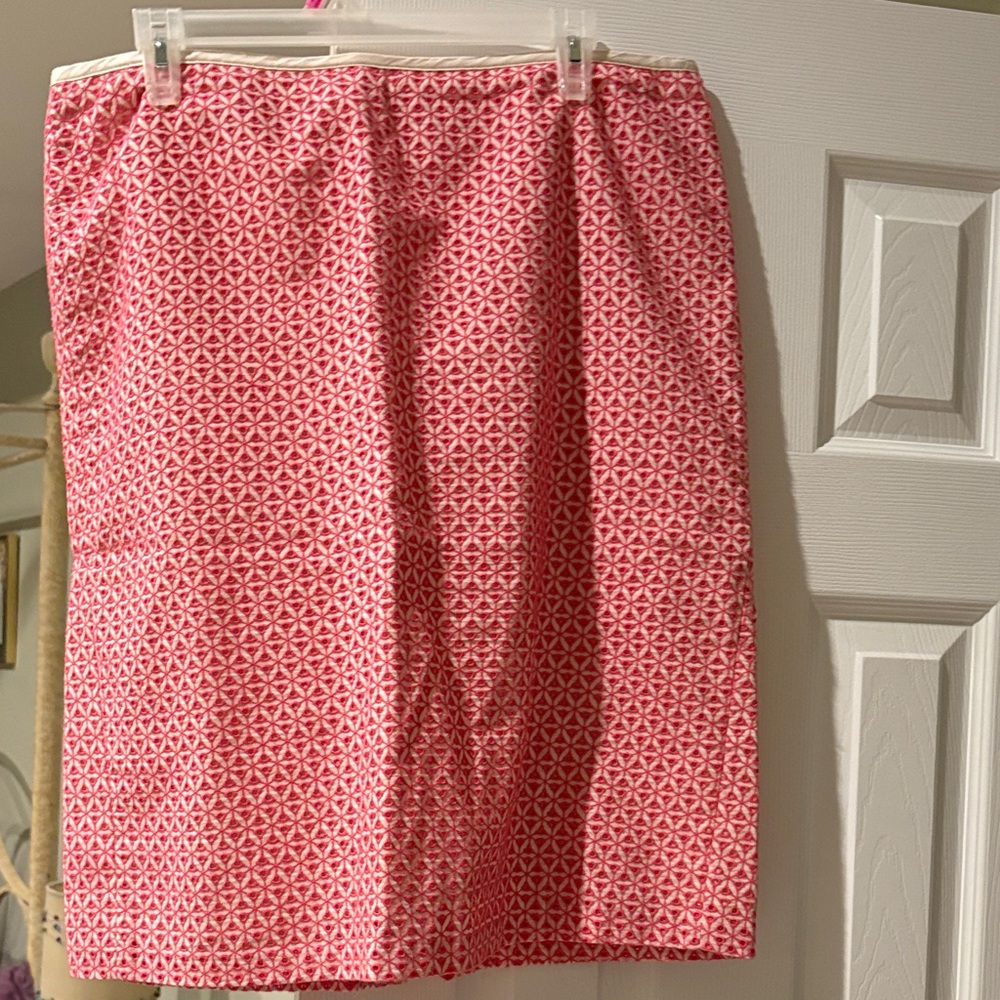 Pink lined light weight for spring, Geometric Patterned Women's Skirt
